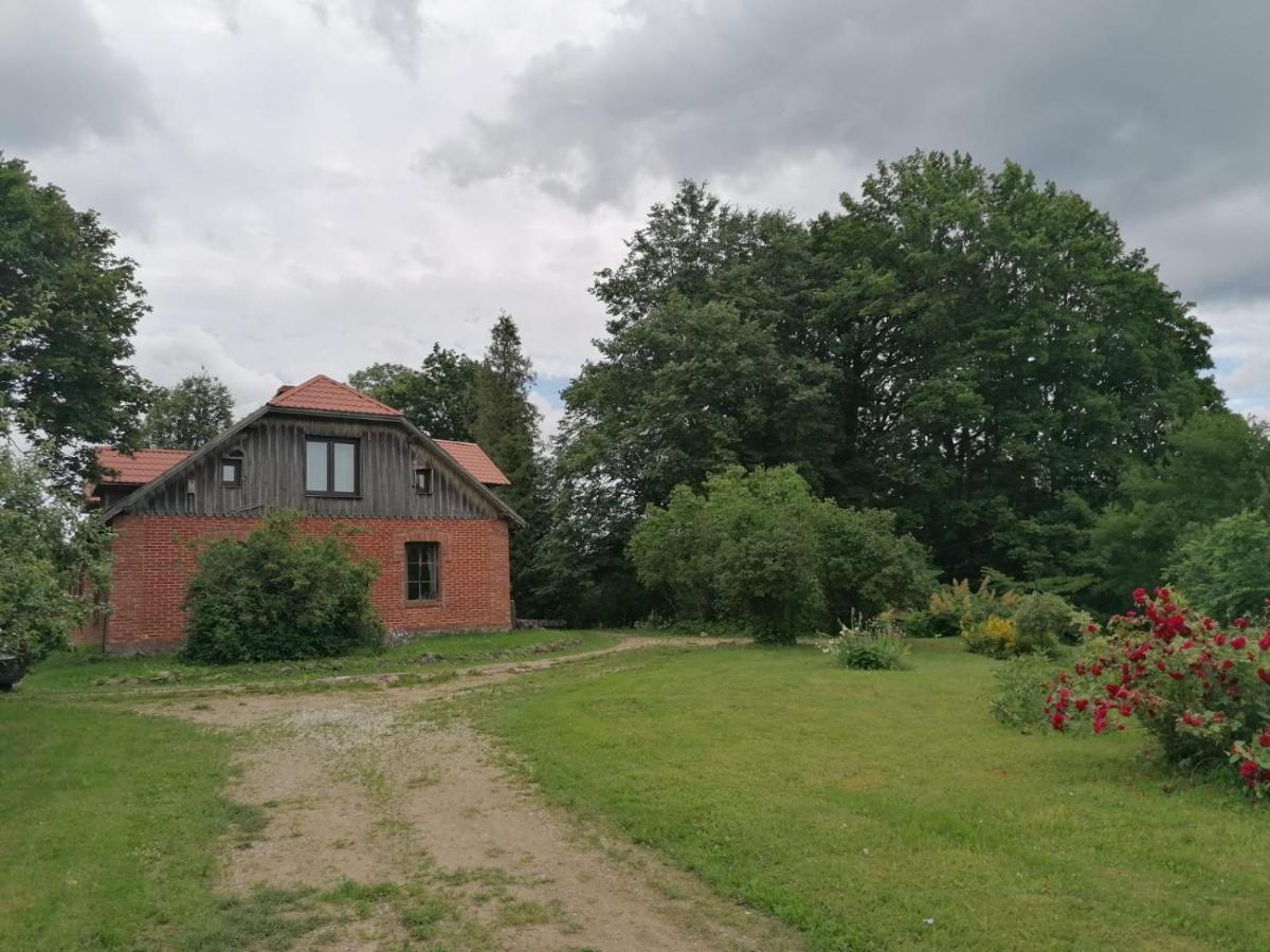 Апартаменти Country House Podini Malpils Екстер'єр фото